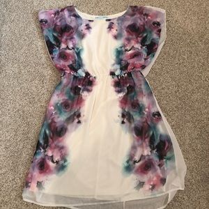 Floral dress, size L. Perfect for Easter!